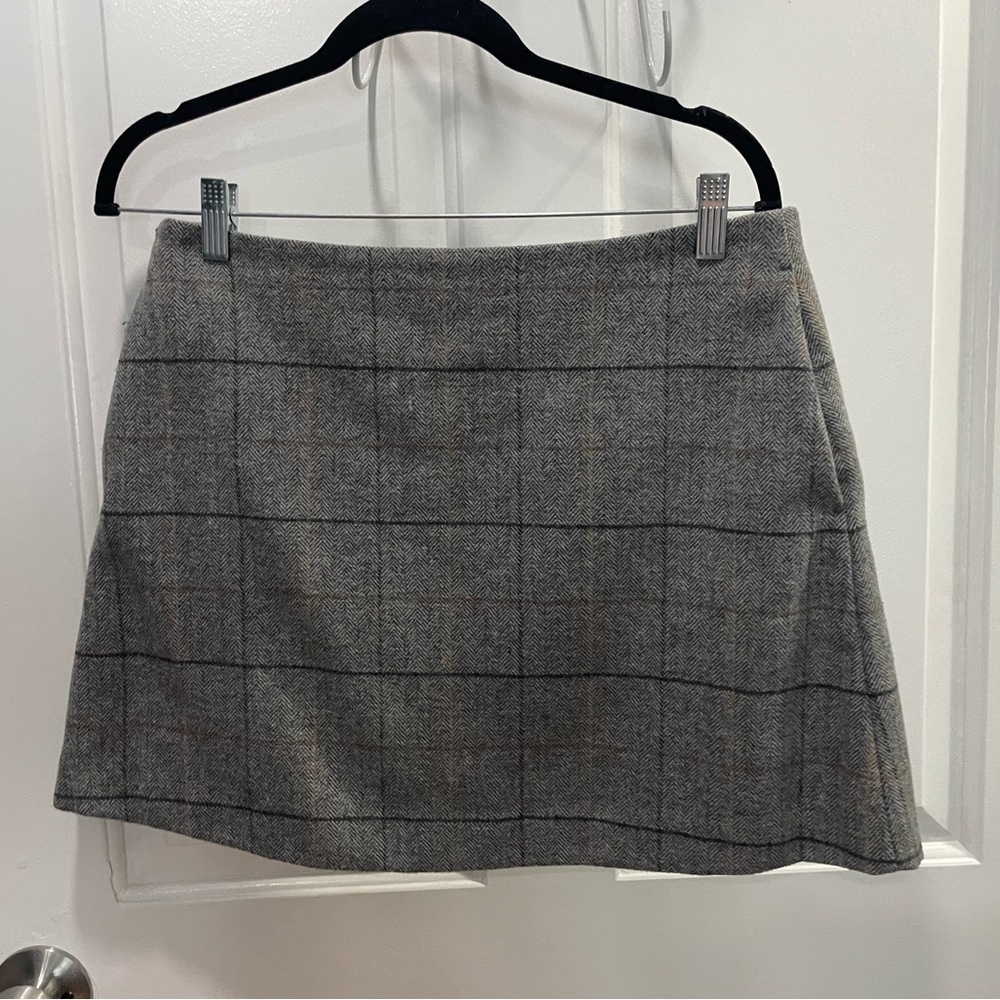 Uniqlo Wool blend mini skirt.